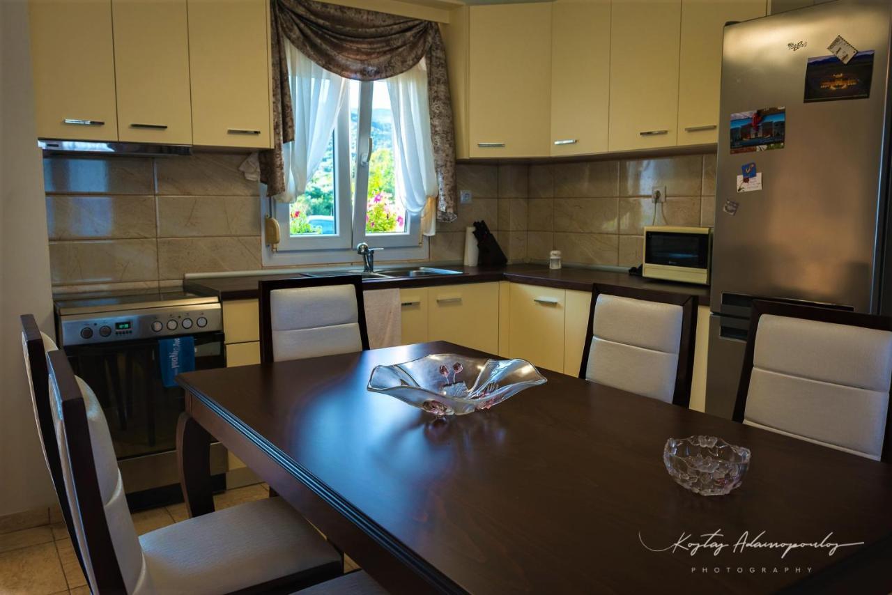 Athina Villa - Premier Sea PalaiónTsiflíkion Buitenkant foto