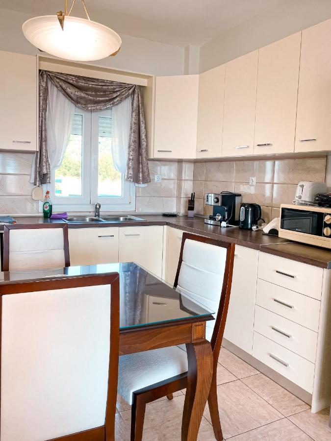 Athina Villa - Premier Sea PalaiónTsiflíkion Buitenkant foto