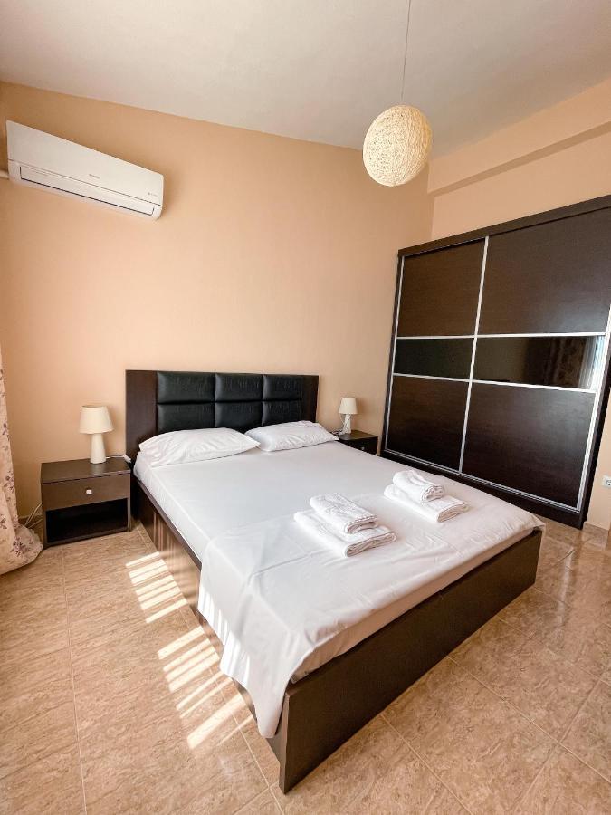 Athina Villa - Premier Sea PalaiónTsiflíkion Buitenkant foto